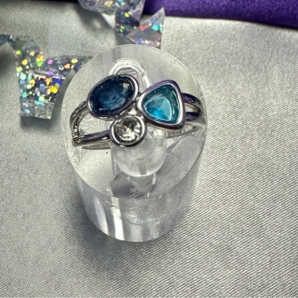 Silver & Blue Gemstone Cluster Ring – Size 7 – NWOT - Picture 10 of 17